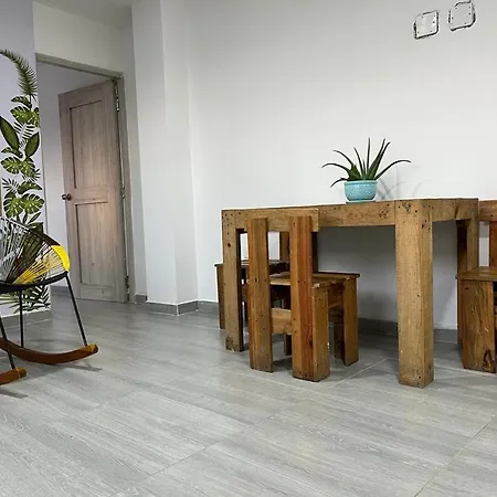 Cómodo Y Encantador En *